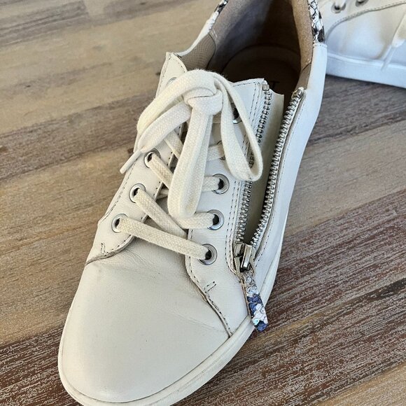 Naturalizer Women's Macayla Women Size 8.5 Tennis Shoe Snakeskin Zipper White - Picture 2 of 16